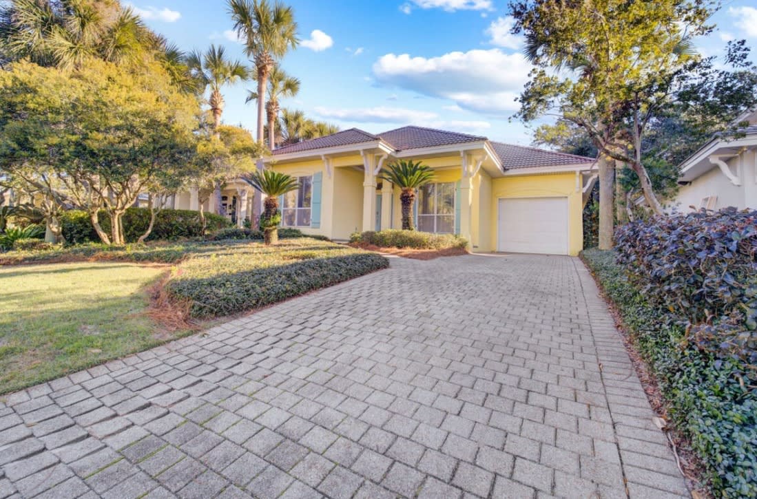 Beachside Home| 6min walk to Beach|Pool_23