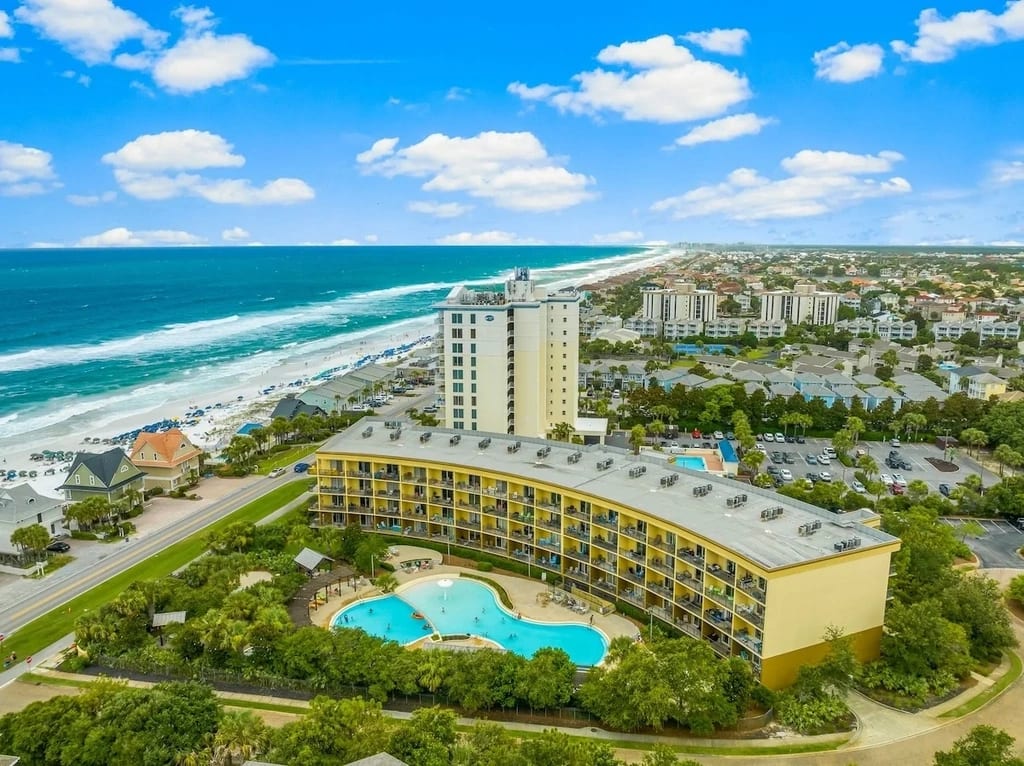 Take advantage of the great amenities like the zero-entry pool, fountains, and seasonally heated section. There is a grilling area and a hot tub grotto to enjoy your outdoor time even more.