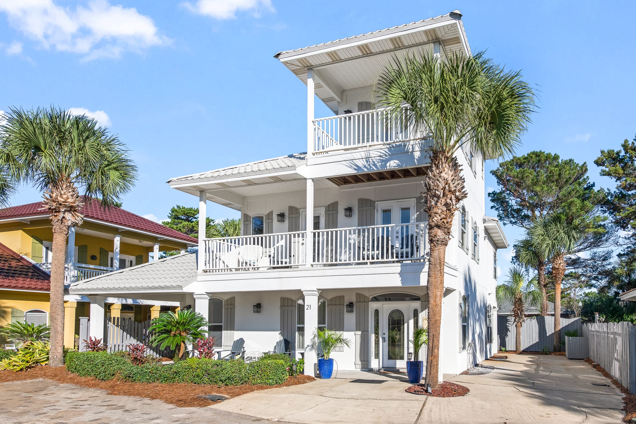 Secret Paradise luxury 3 story home with 5 large bedrooms, 3 1/2 baths, 3 KINGS