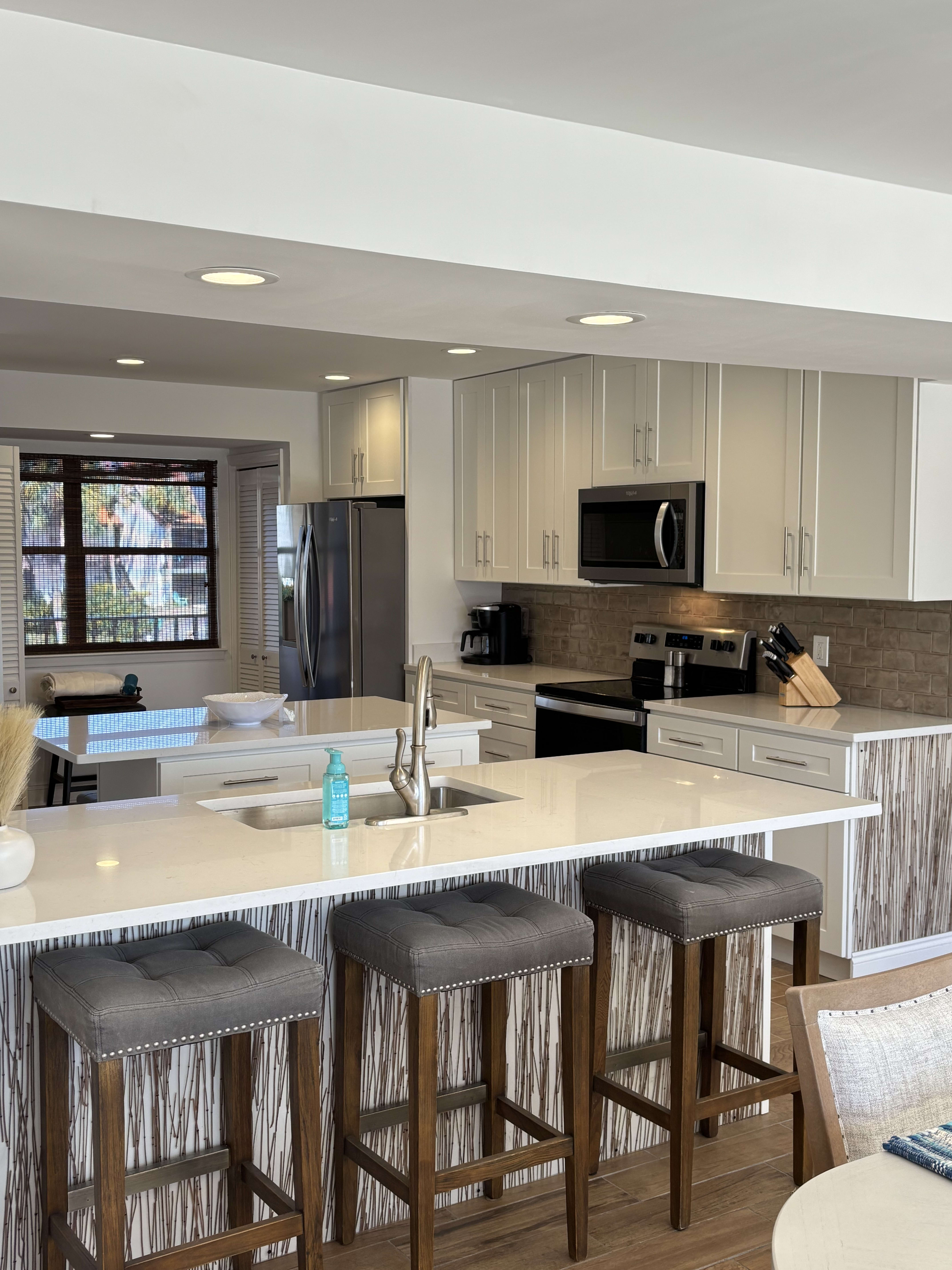 Bar leading into the Kitchen