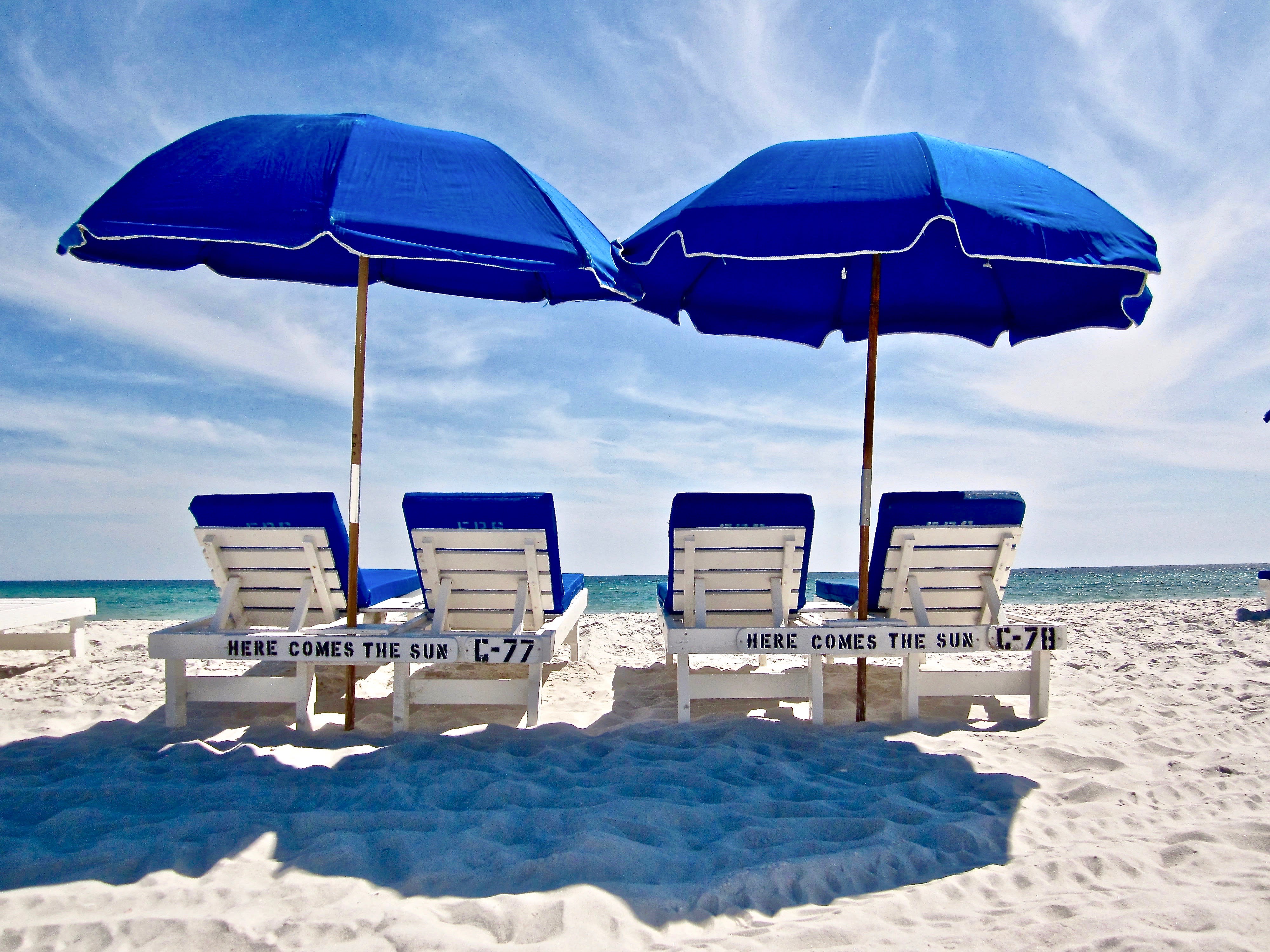 Beach Service for 4 from the 1st week of March through the 2nd week of October!