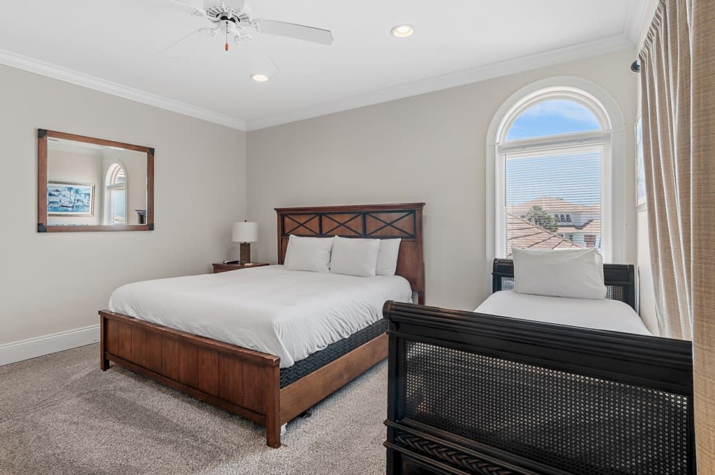 Bedroom #4 King with trundle bed