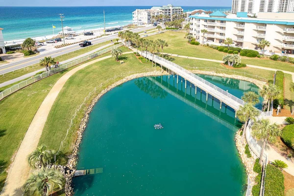 Easy walk to the beach access!