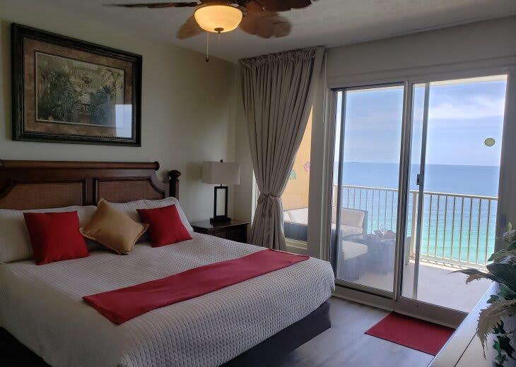 WOW! TREASURE ISLAND LARGE PRIVATE BALCONY!_11