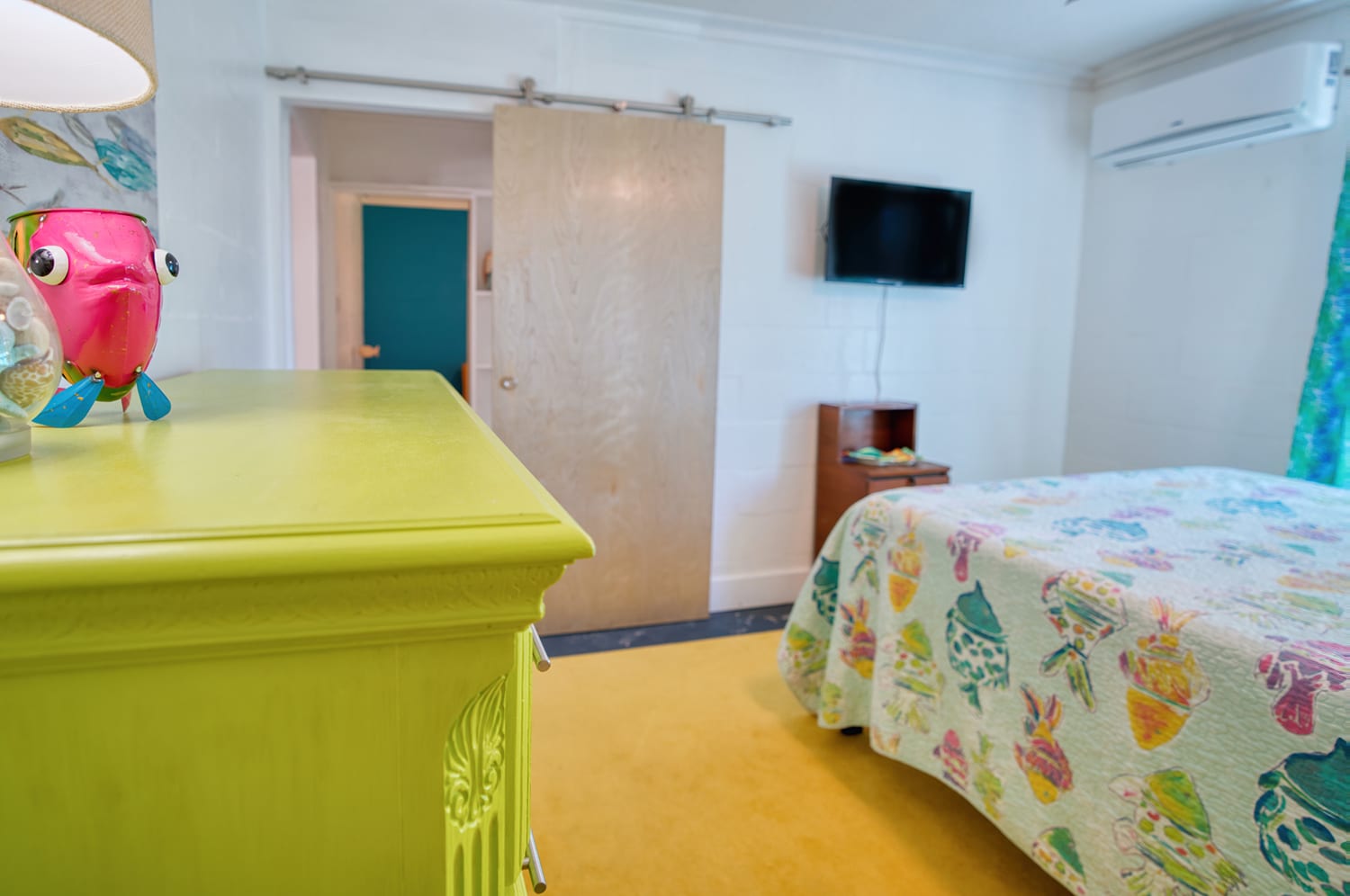 Atomic Fish Queen Bedroom