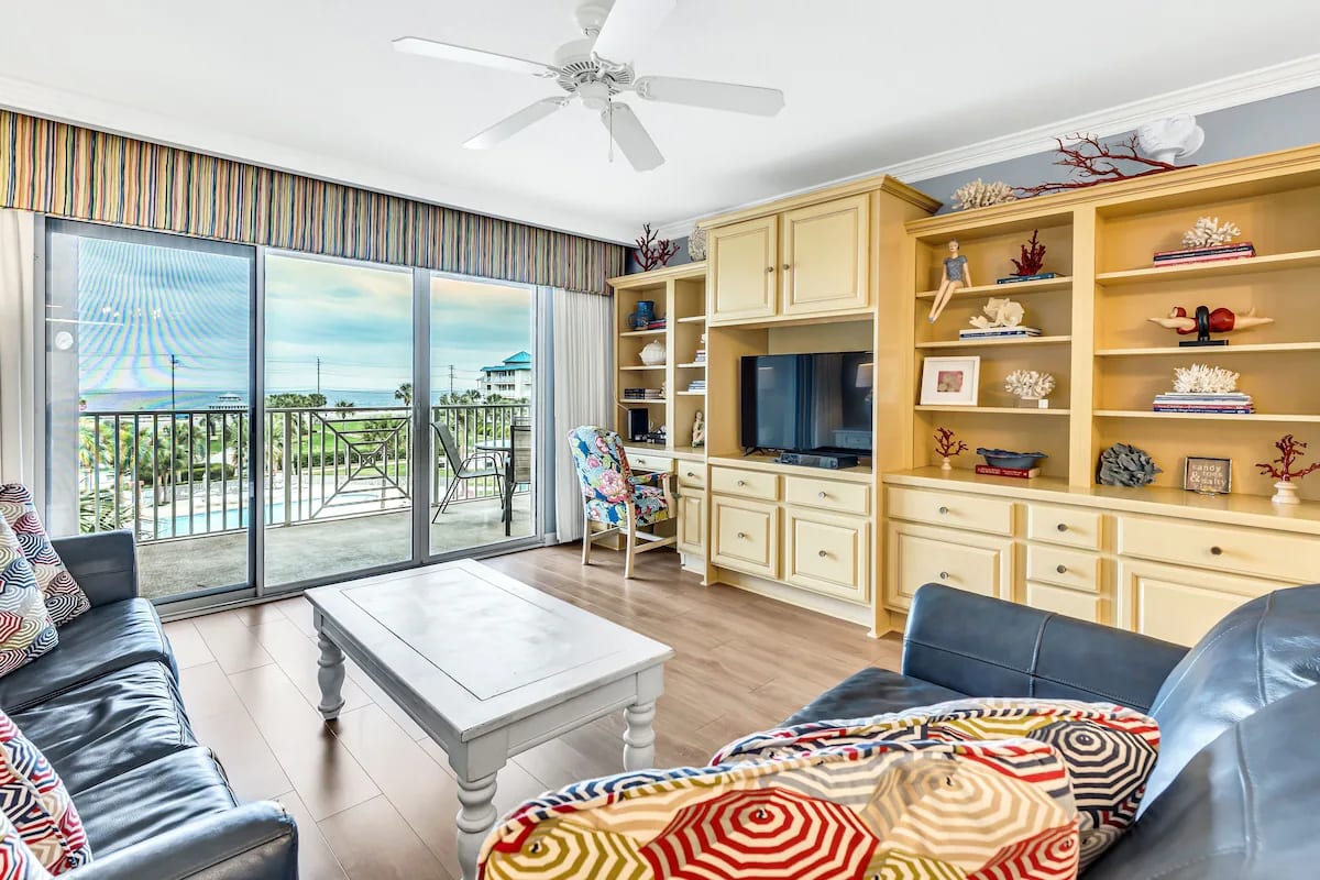 Spacious family room!