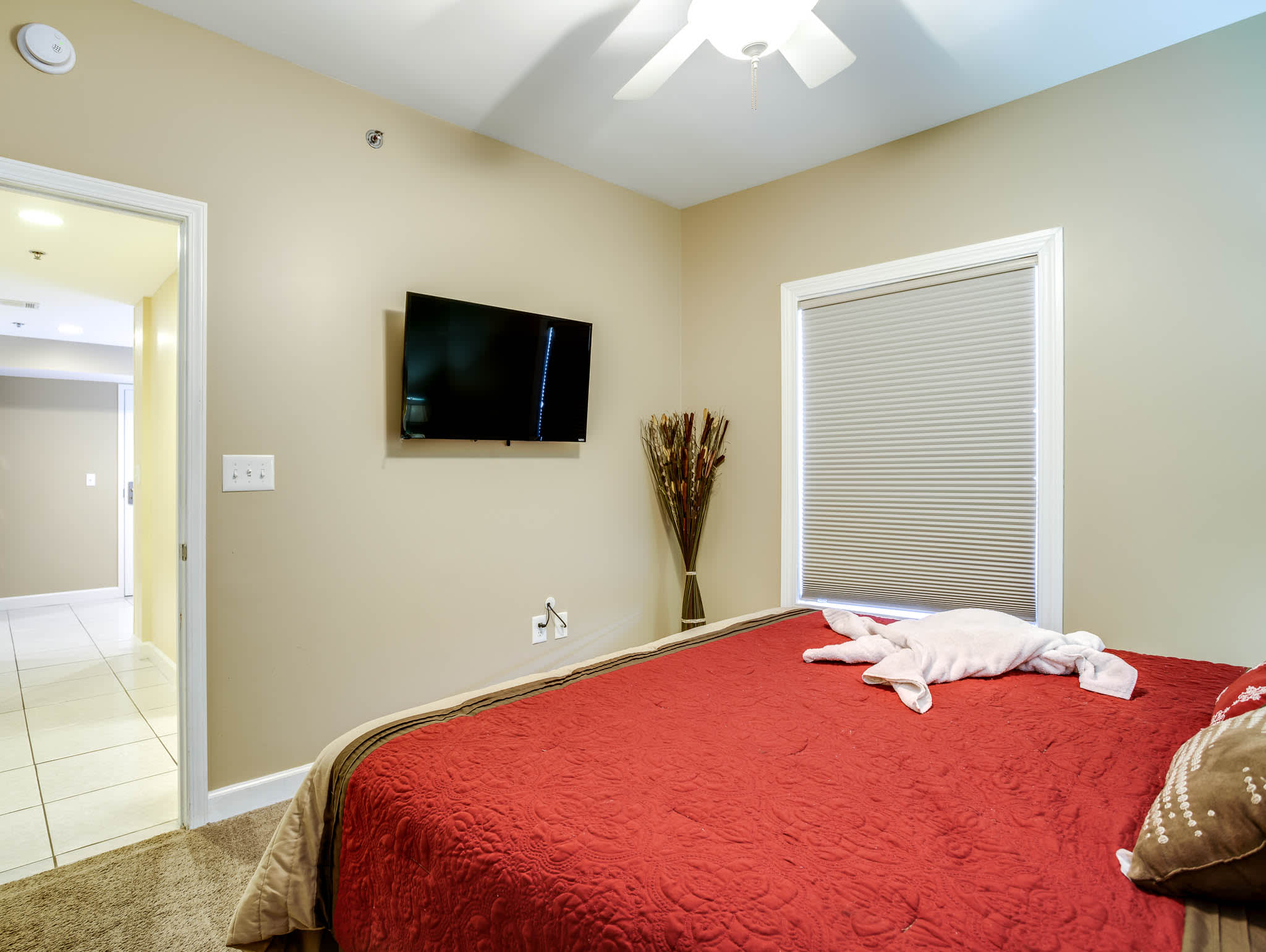 Second bedroom - smart tv