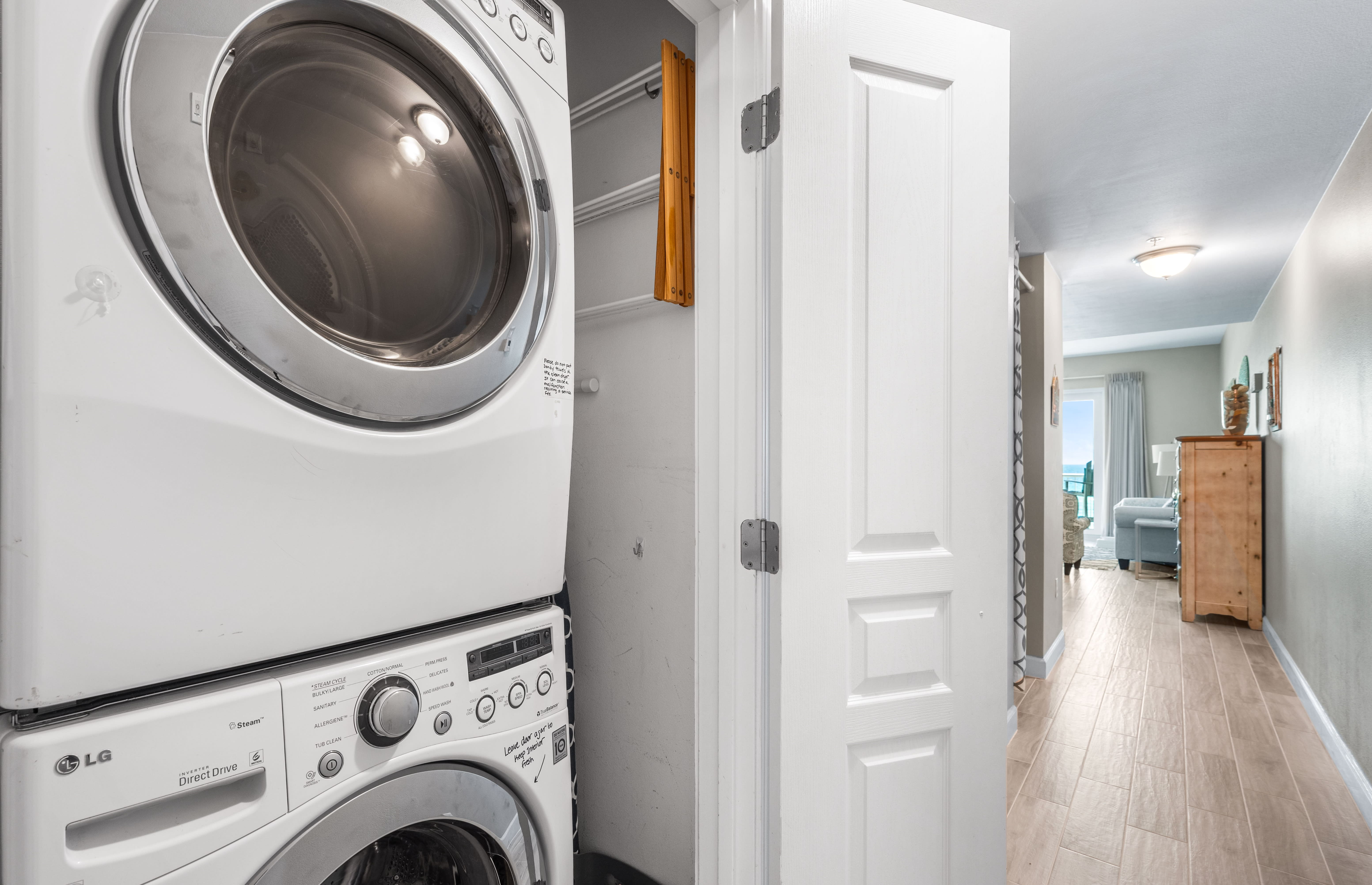 Full Size Washer/Dryer Utility Closet