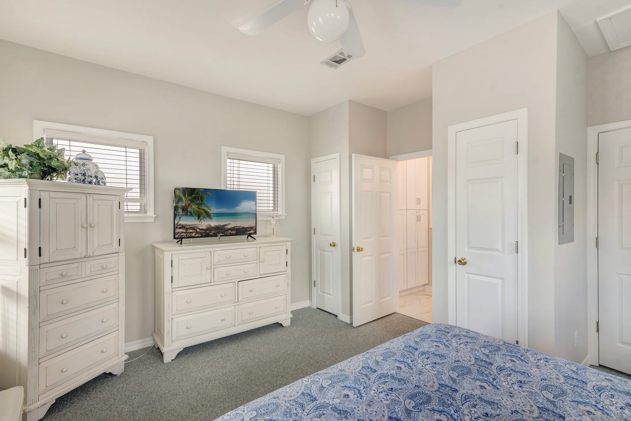 Master bedroom with queen bed