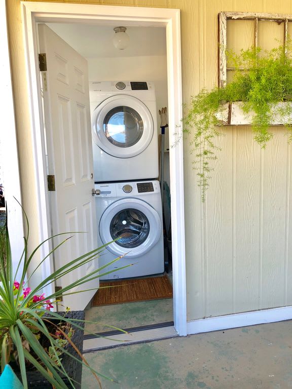 Full Size Samsung Washer and Dryer