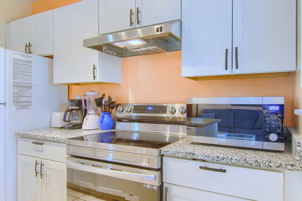 BRAND NEW KITCHEN 2025