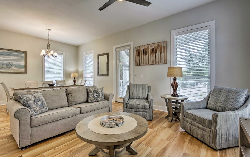 Upstairs Living Area