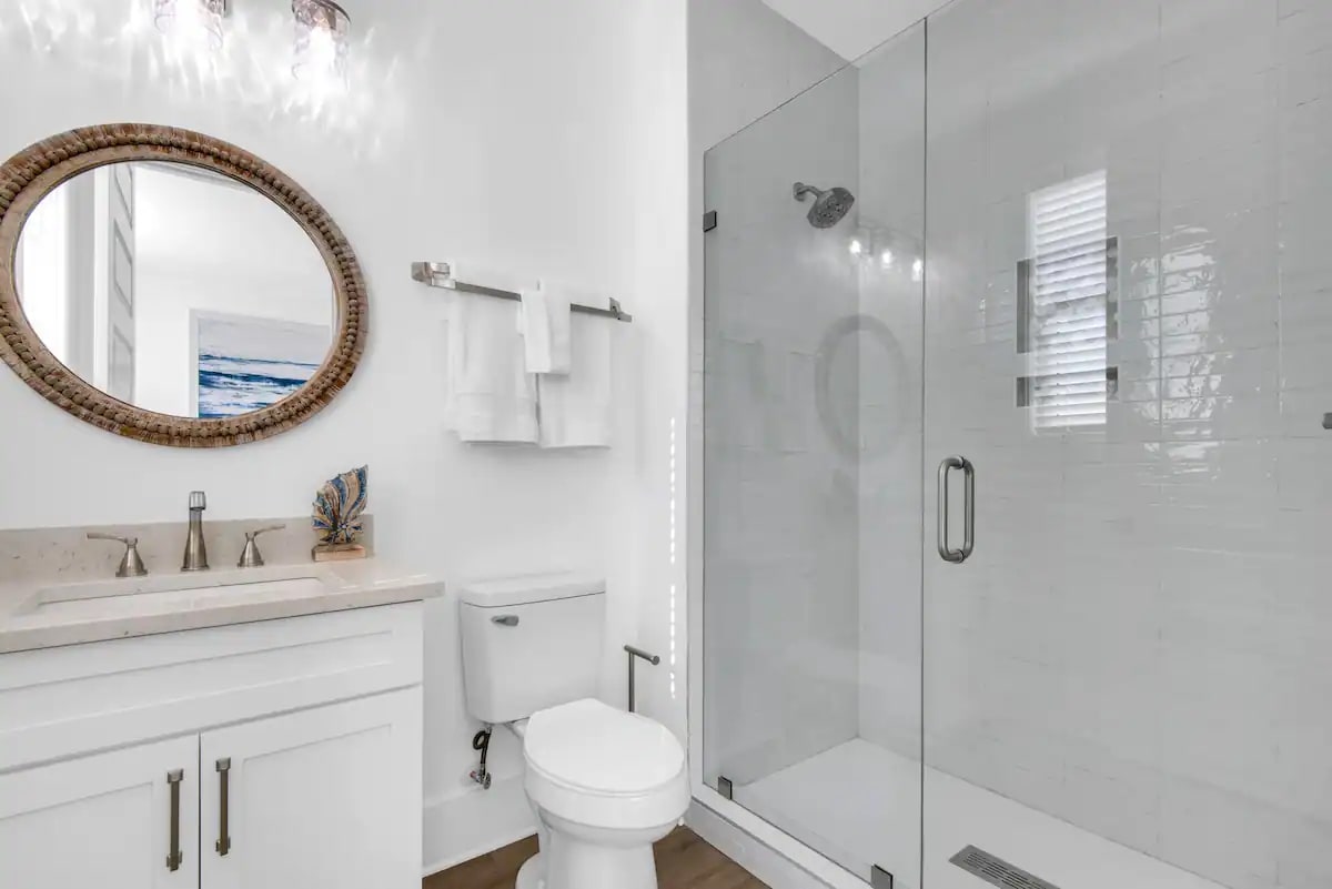 Driftwood-24 Bedroom 4 Bath. PIc 1. King with attachmed bath with quartz vanity and frameless glass shower