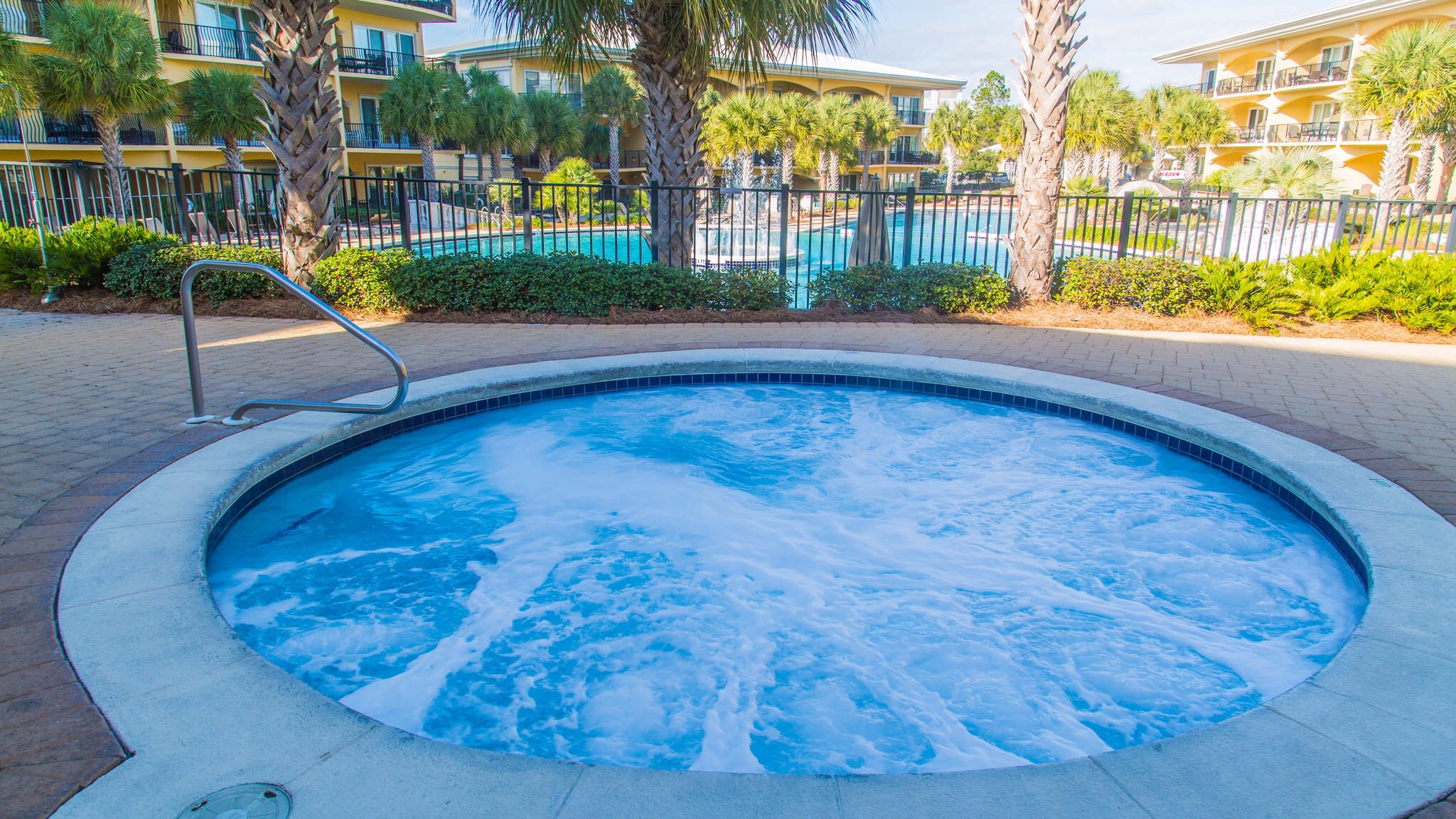 Wonderful community hot tub/ Children welcome with direct parental supervision