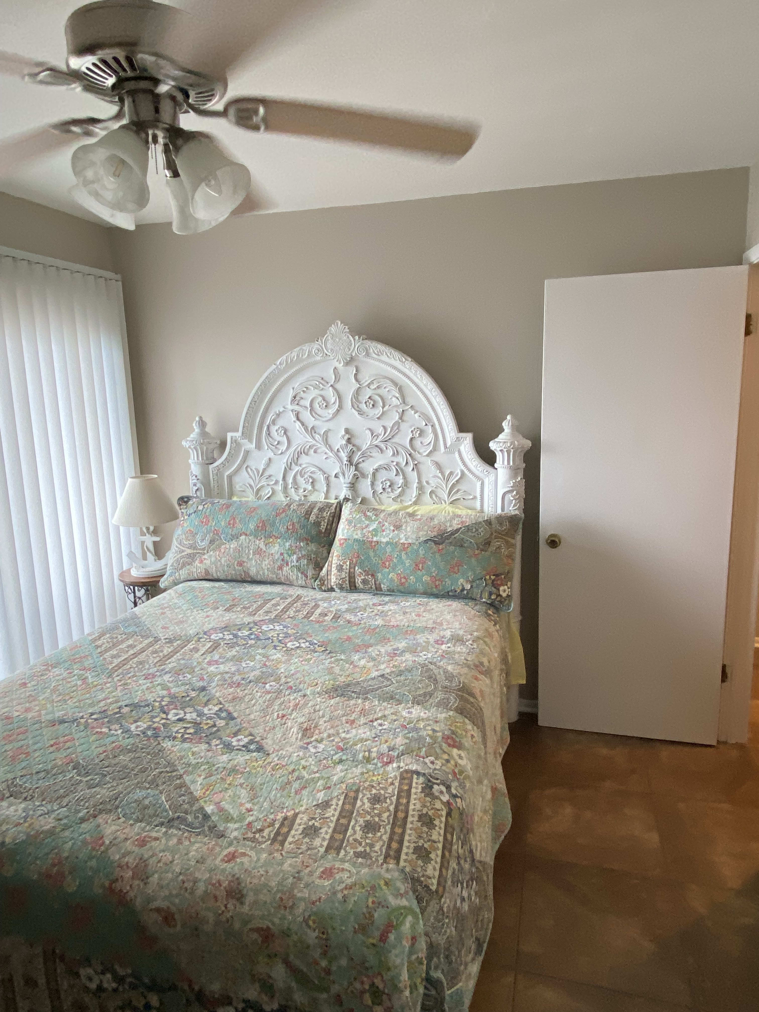 Queen bedroom downstairs