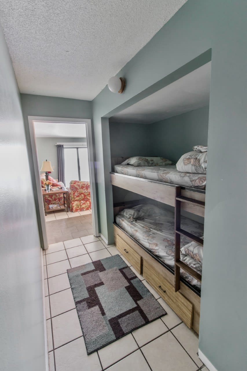 twin bunkbeds kids love