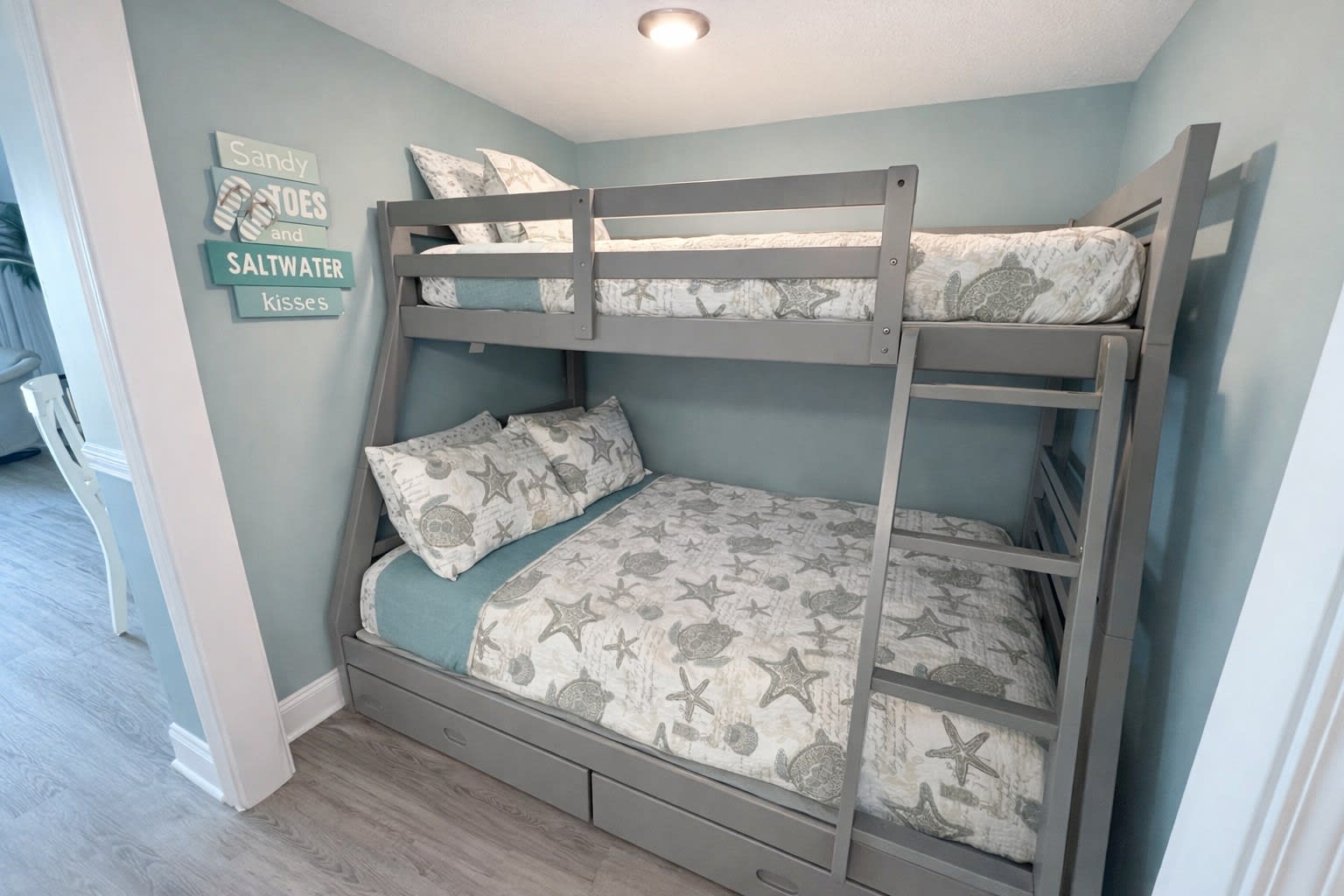 Open concept bunk area w/ TWIN over DOUBLE BEDS. Drawers for extra storage.