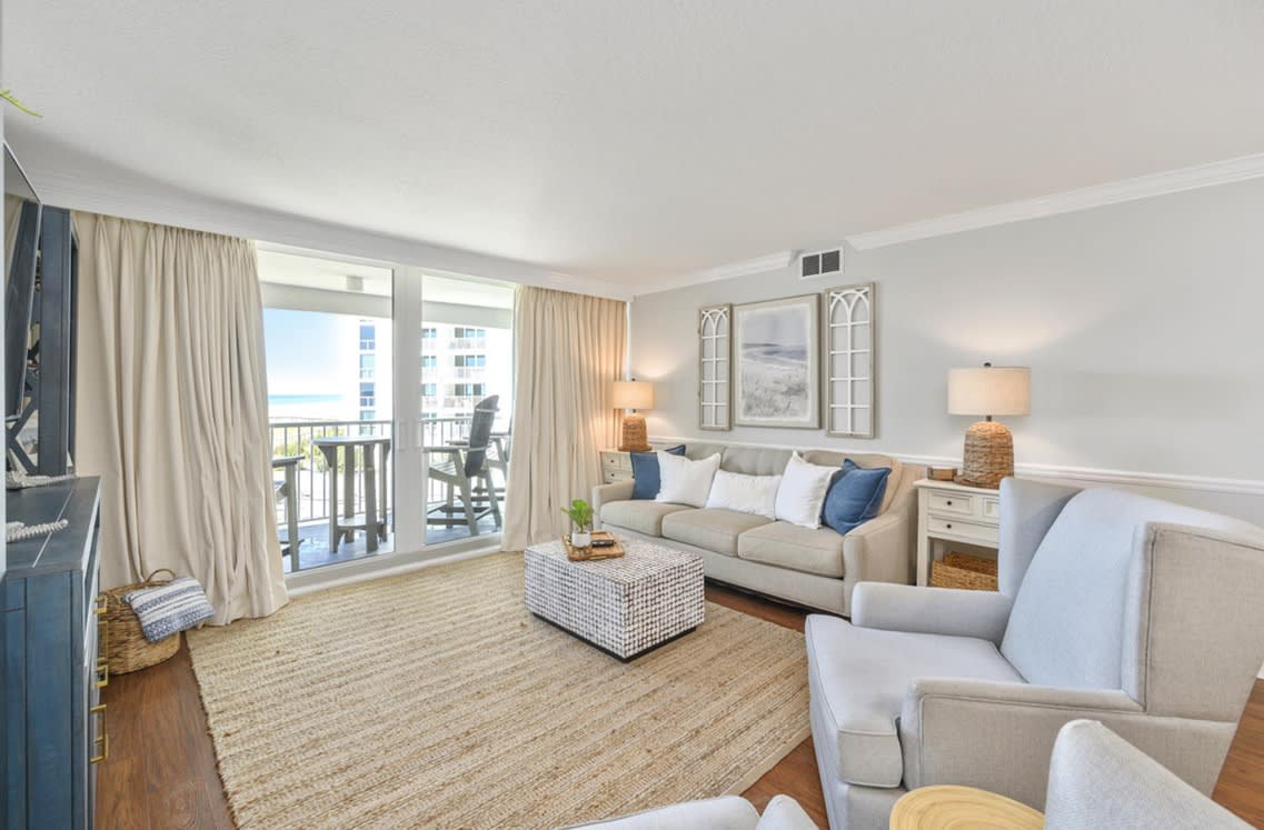 Full Glass Ocean View Living Room