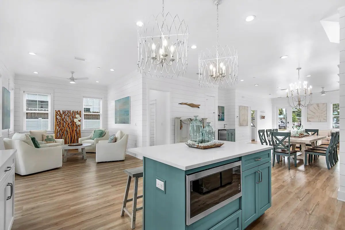 Windsong-14 Spacious, light, airy and slightly whimsical Windsong.