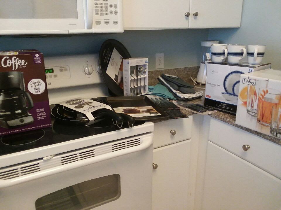 Fully equipped kitchen.