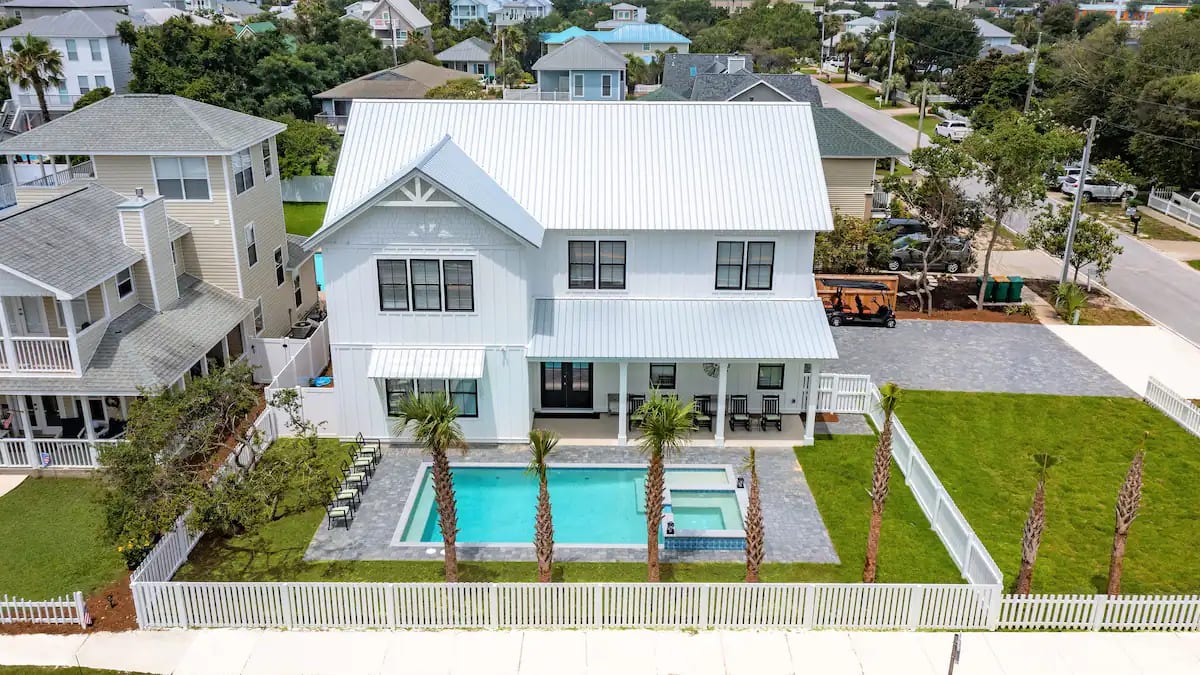 Sundance-10 Brand new palm-lined home less than a block from Destin's sugar sand beaches.