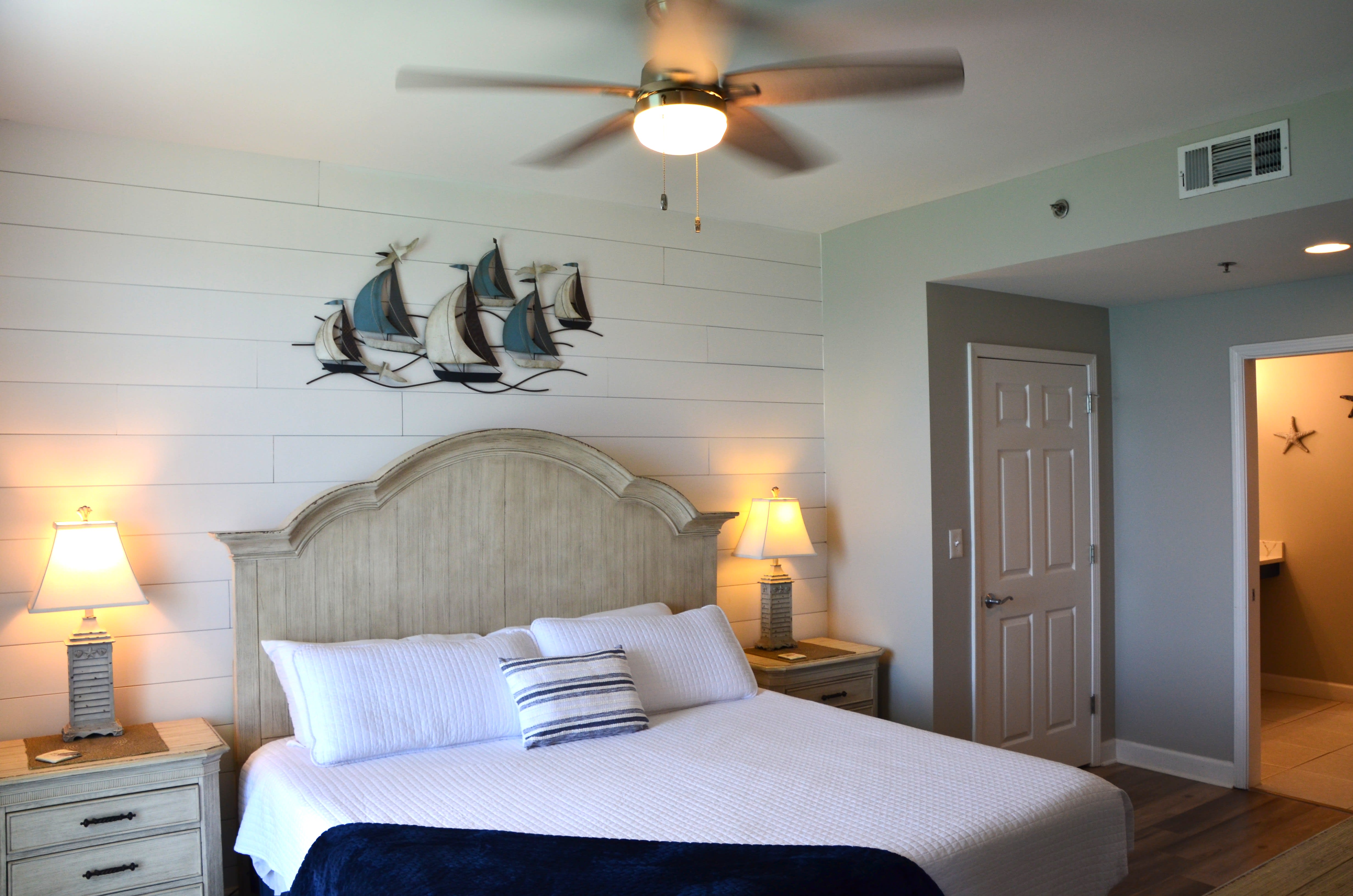 Master Bedroom, King Bed