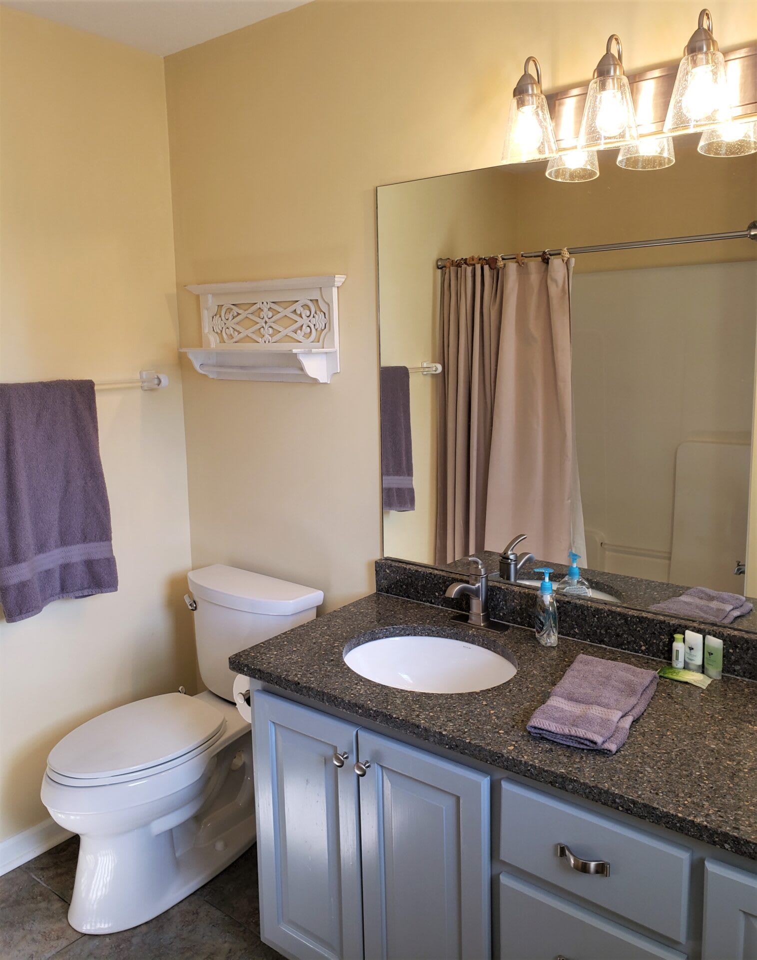 Master full bath w/ shower &amp; tub, double vanity