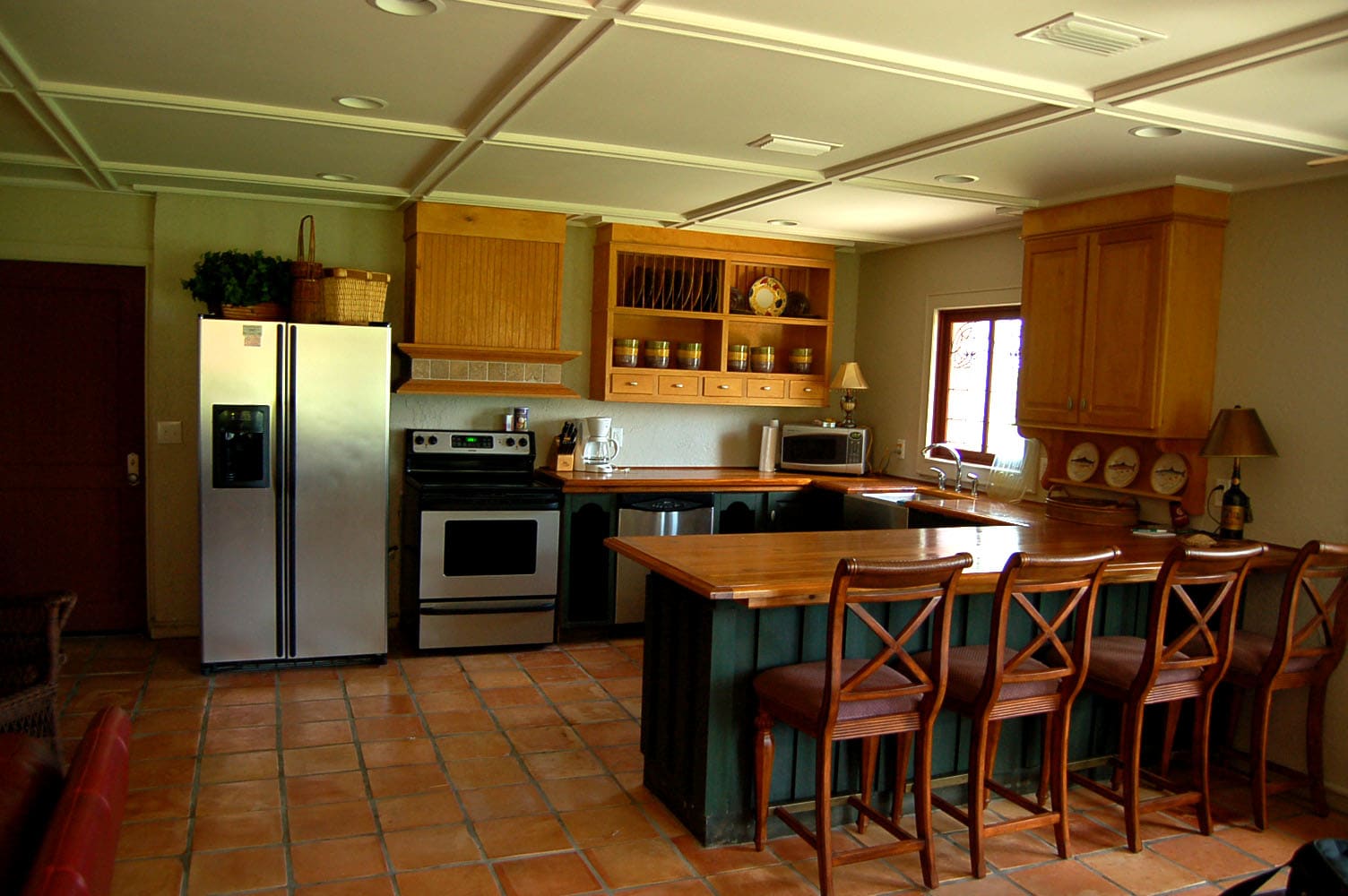 Full view of the kitchen