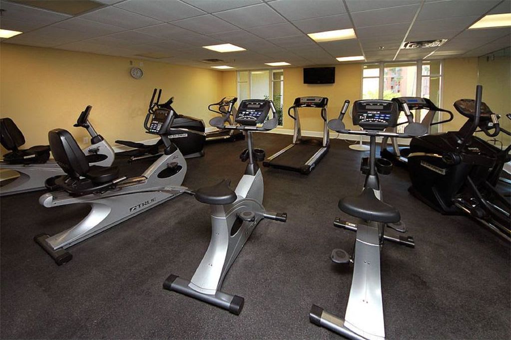 Well equipped, onsite workout room