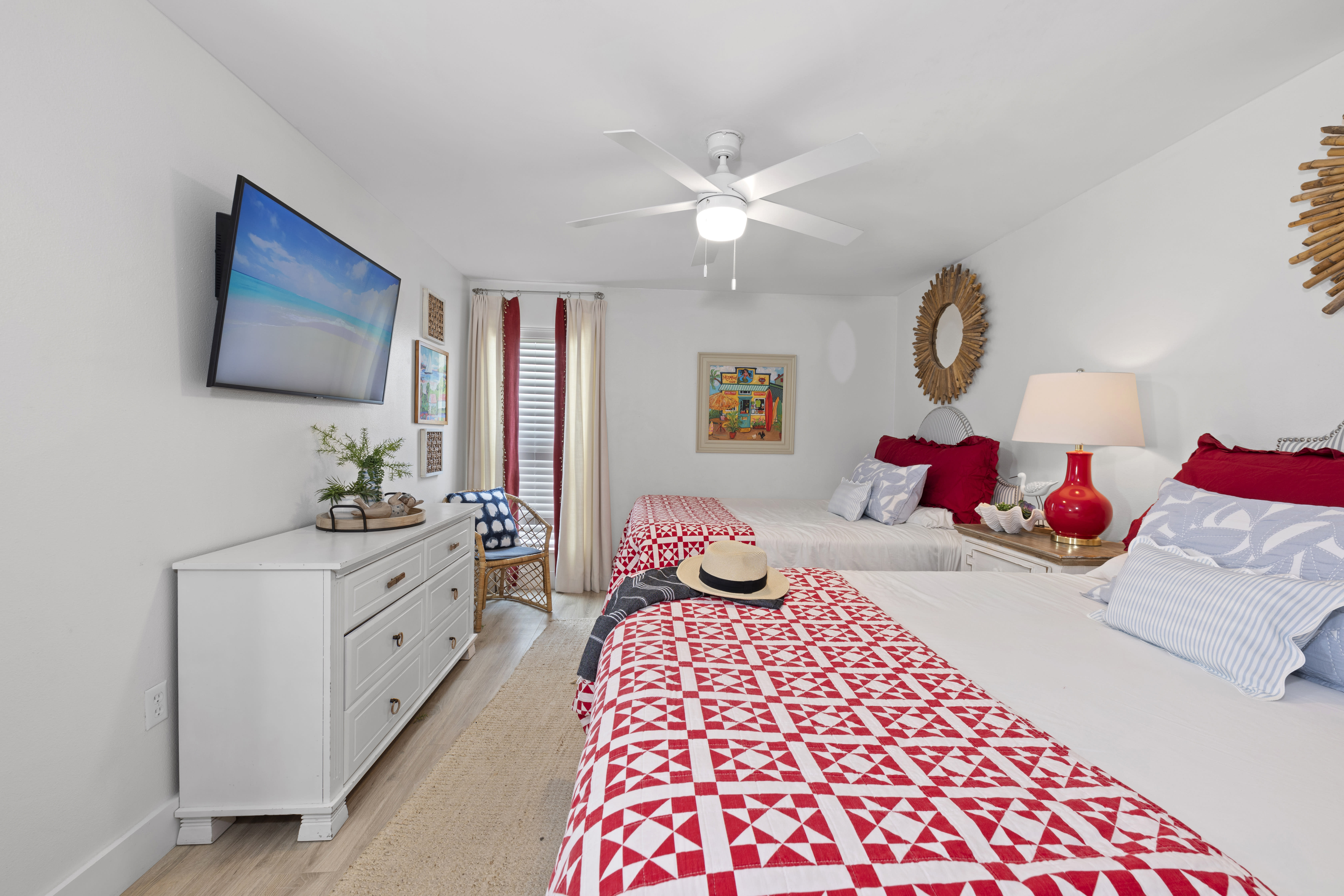 Guest bedroom with 2 queen beds