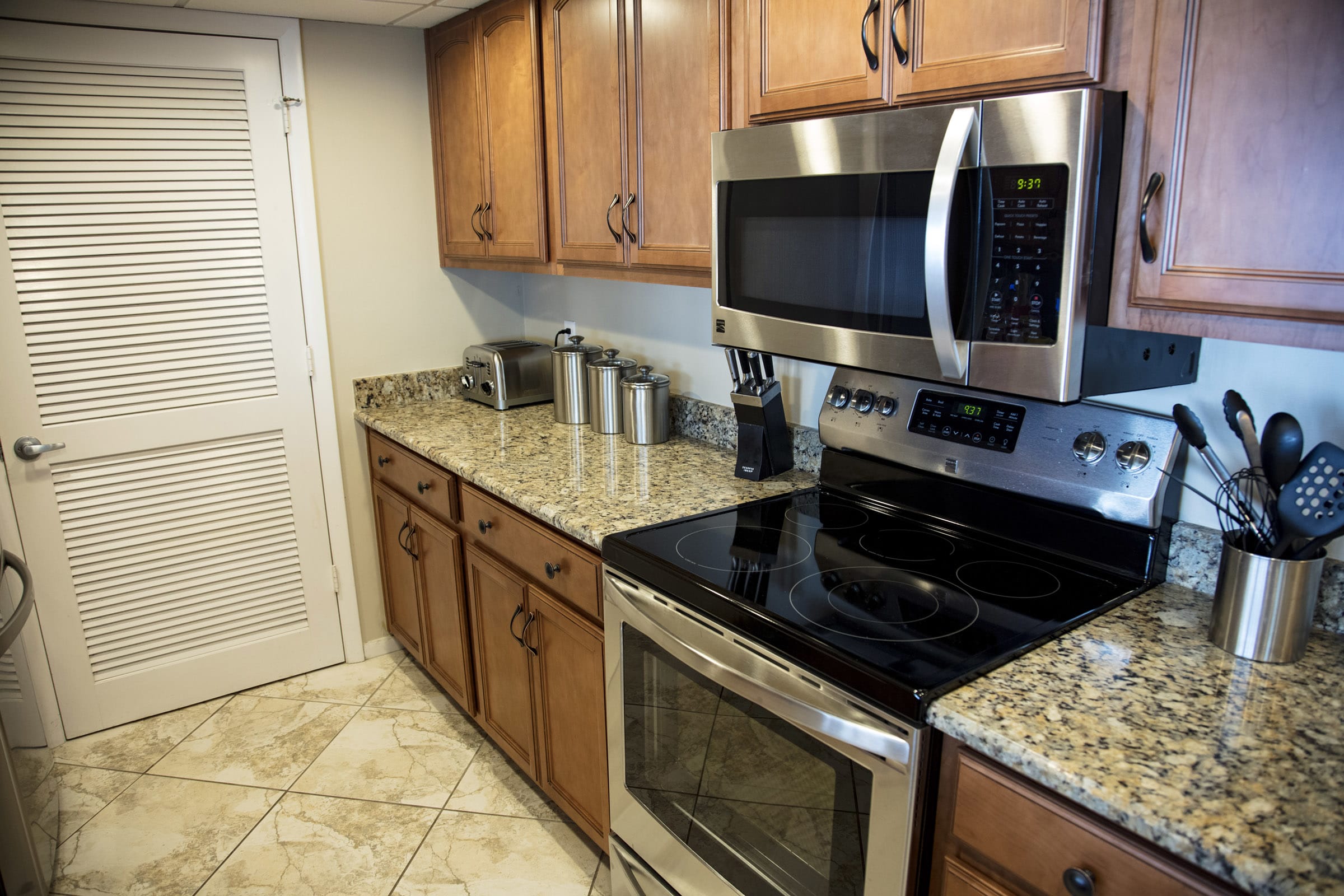 Large kitchen with everything you need for that gourmet meal!