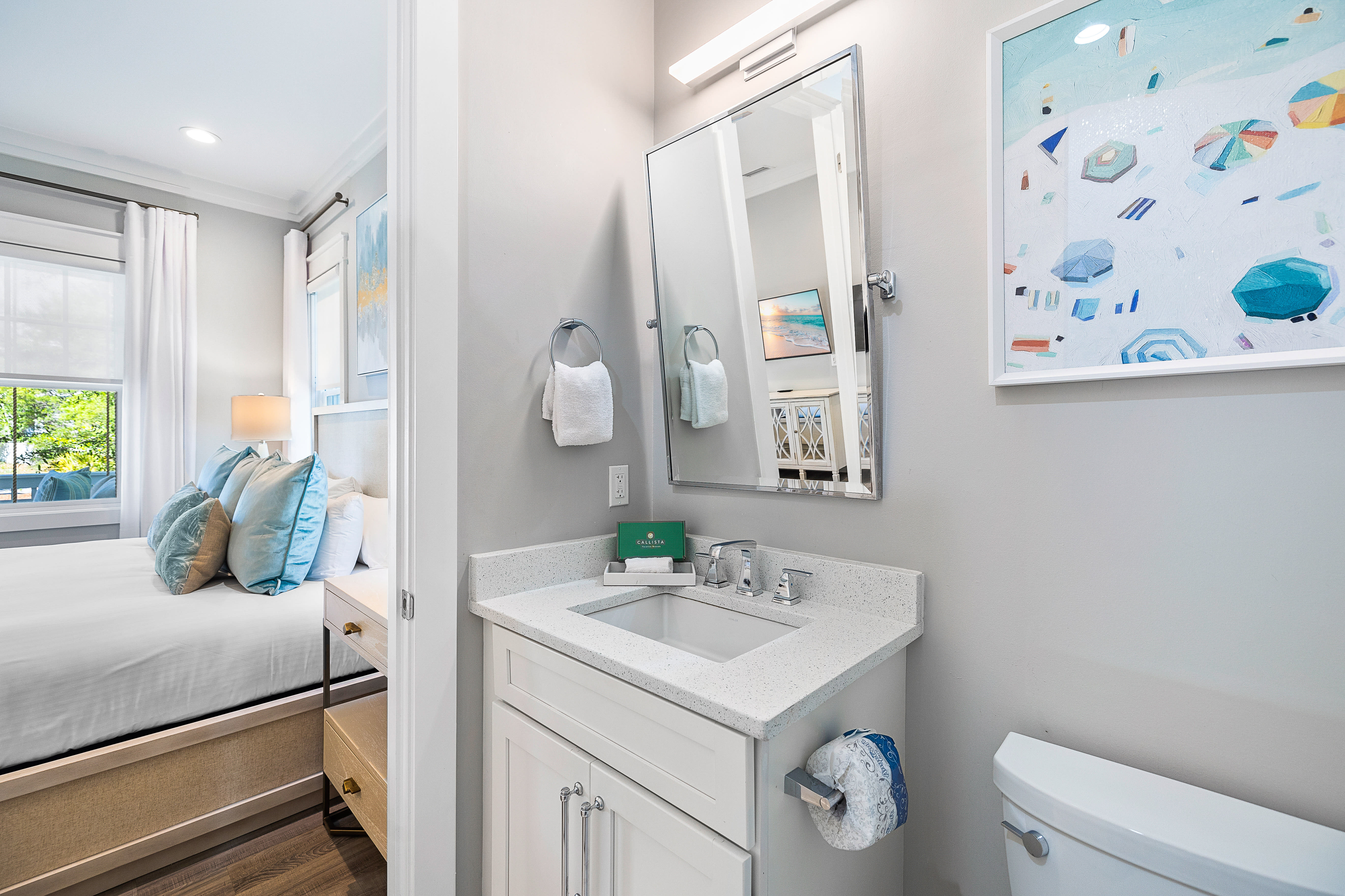 Ensuite main floor bathroom