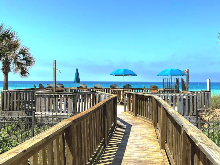 view walking out to the beach from Largo Mar's private deck