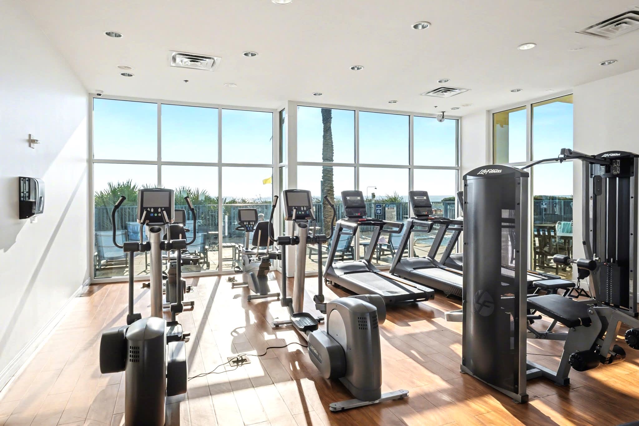 Sterling Breeze - Beachfront Condo!_5