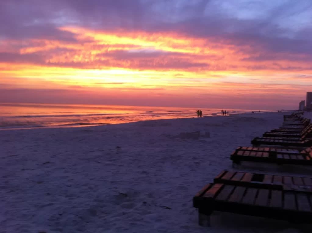 The sunsets over the ocean are spectacular with higher ceiling on the top floor 