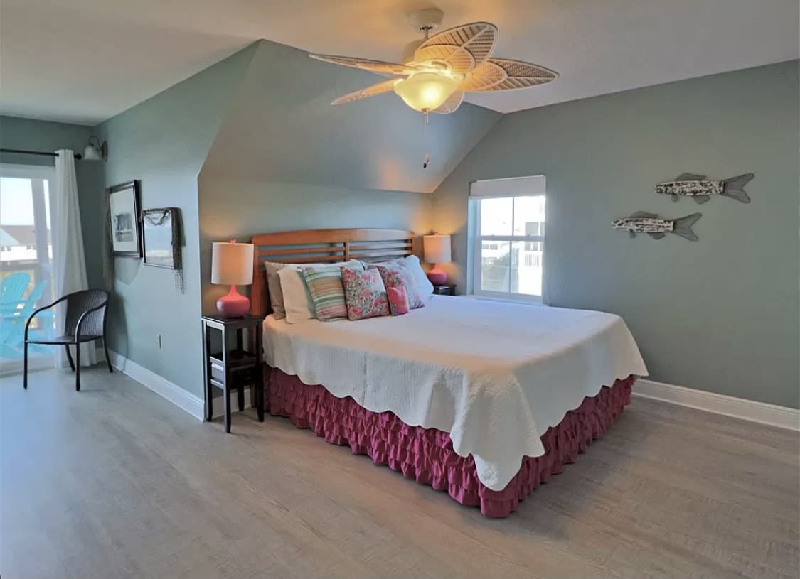 upstairs king master 2 with covered ocean view balcony and ensuite bath