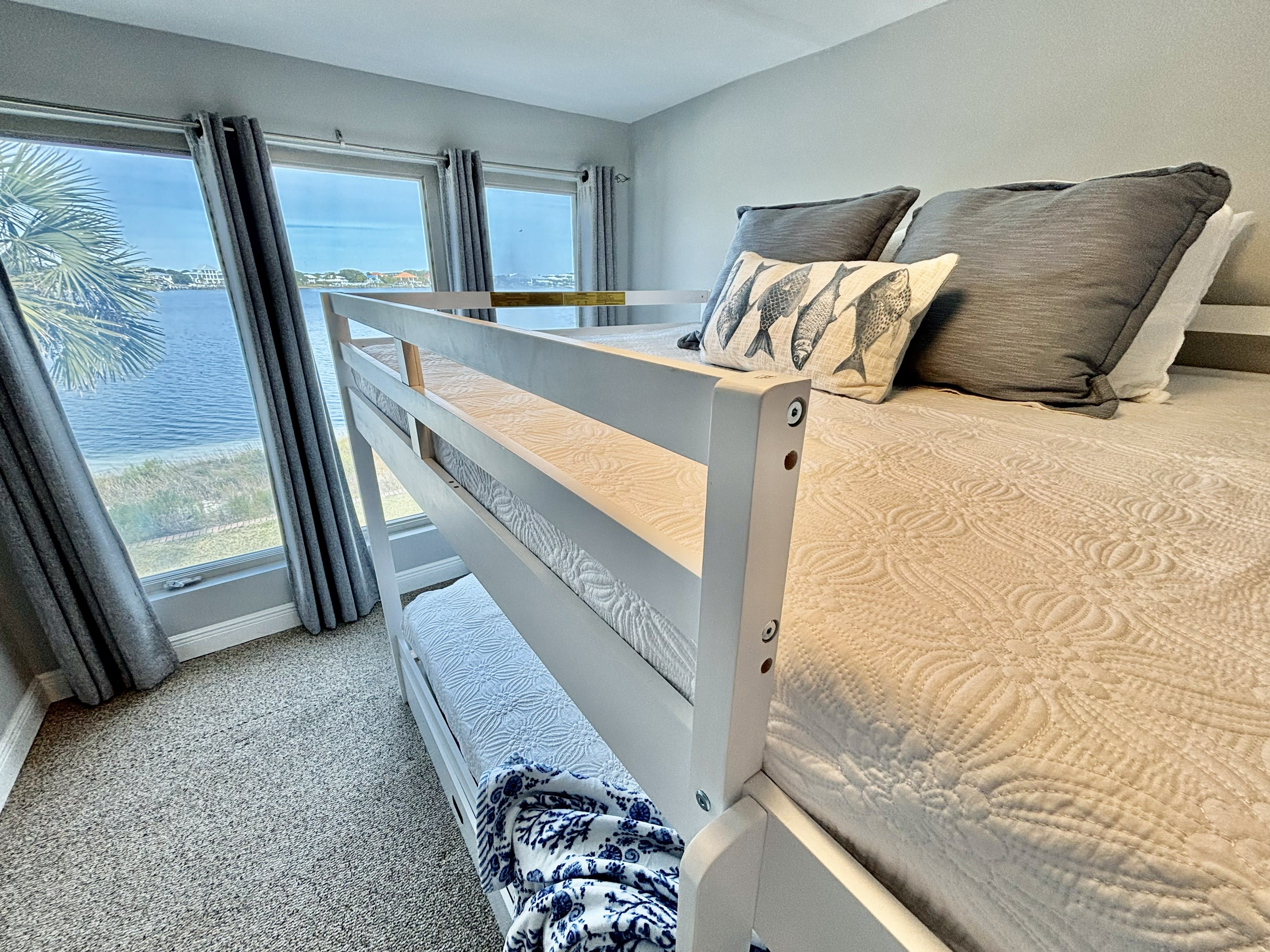 Queen over Queen Bunkbed with twin trundle