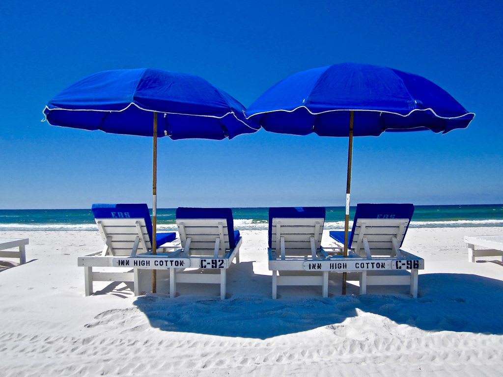 Beach Service for 4 from the 1st week of March through the 2nd week of October!