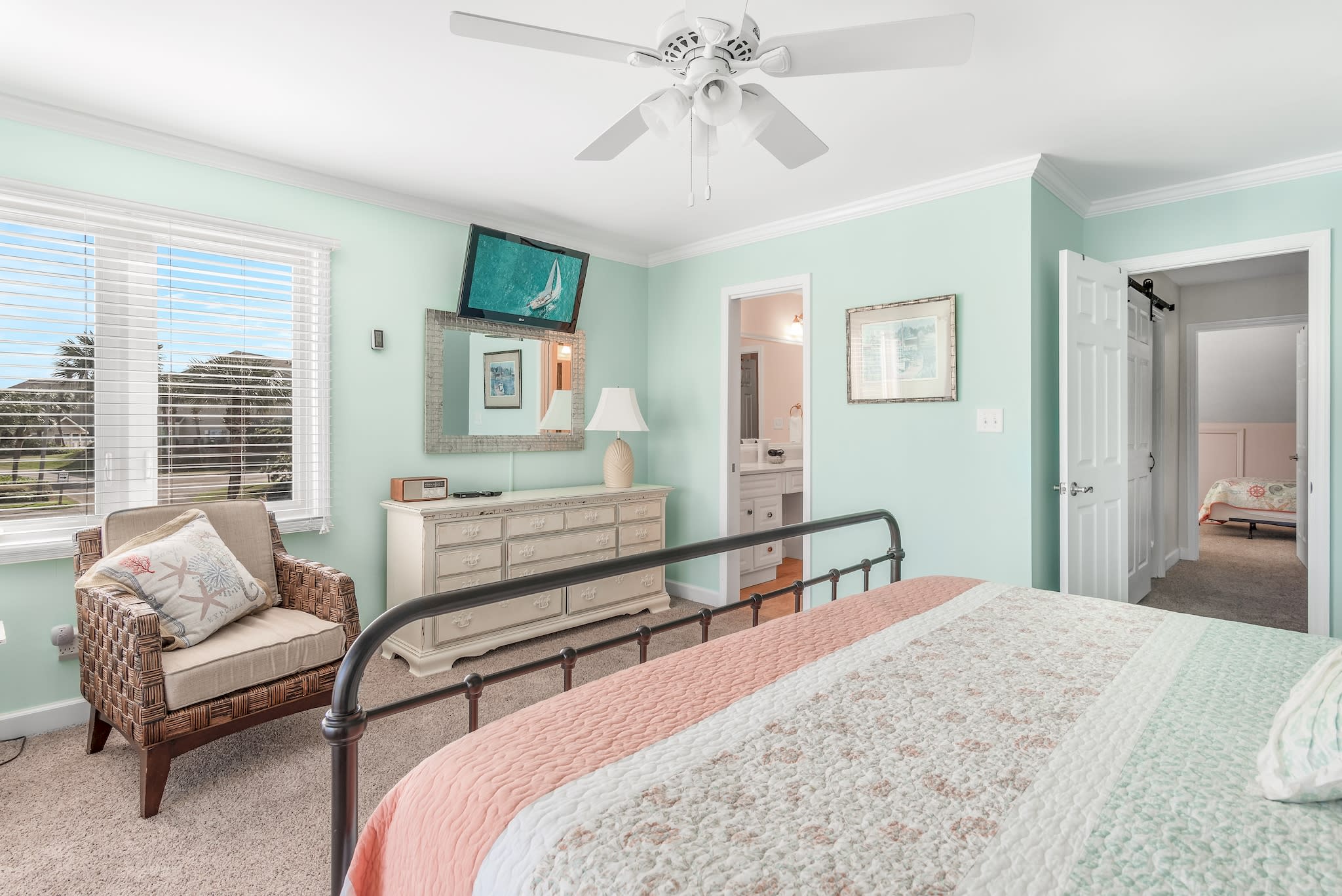 MBR has attached bath