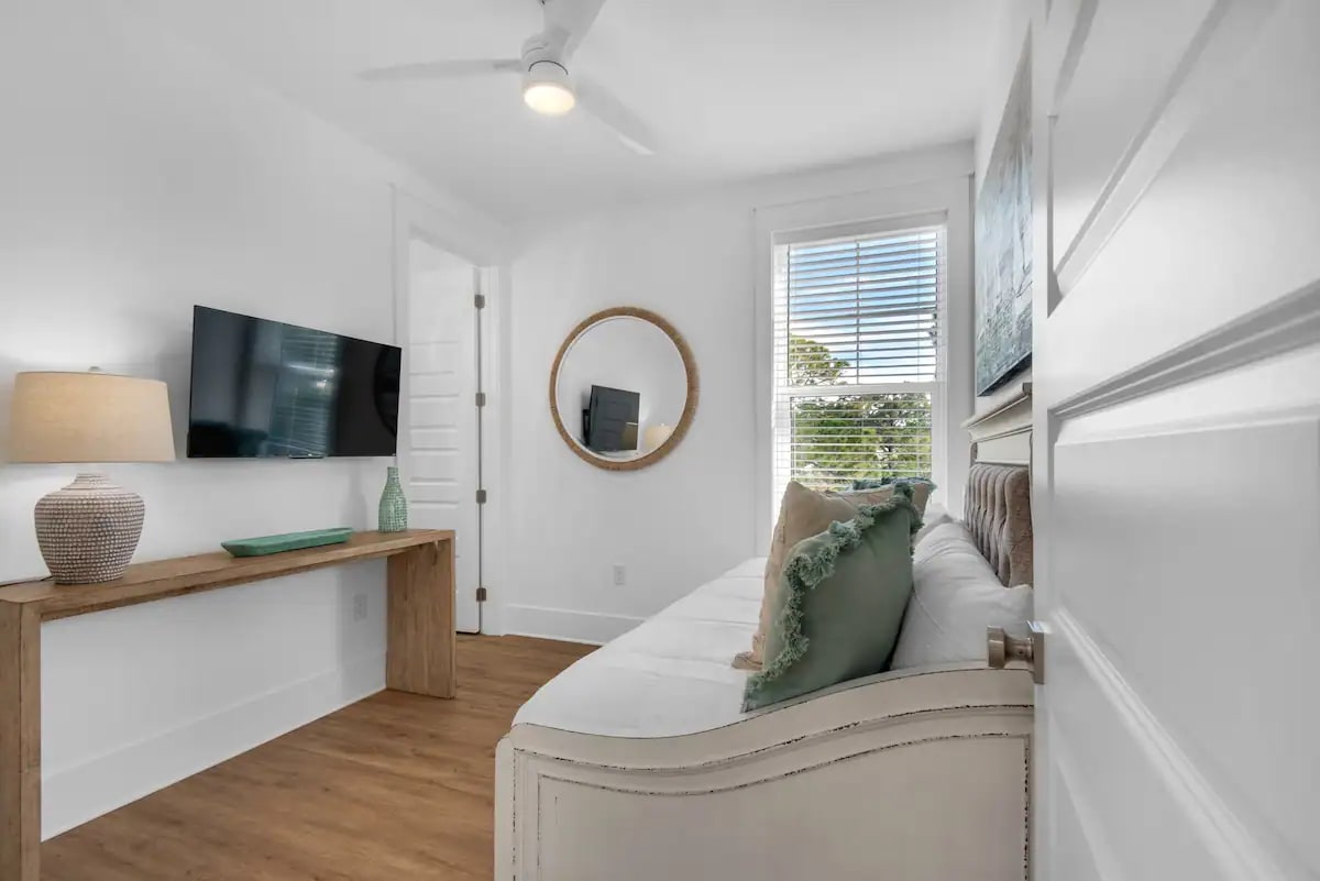 Driftwood-20 Bedroom 3. PIc 2. Daybed with trundle bed (sleeps 2)