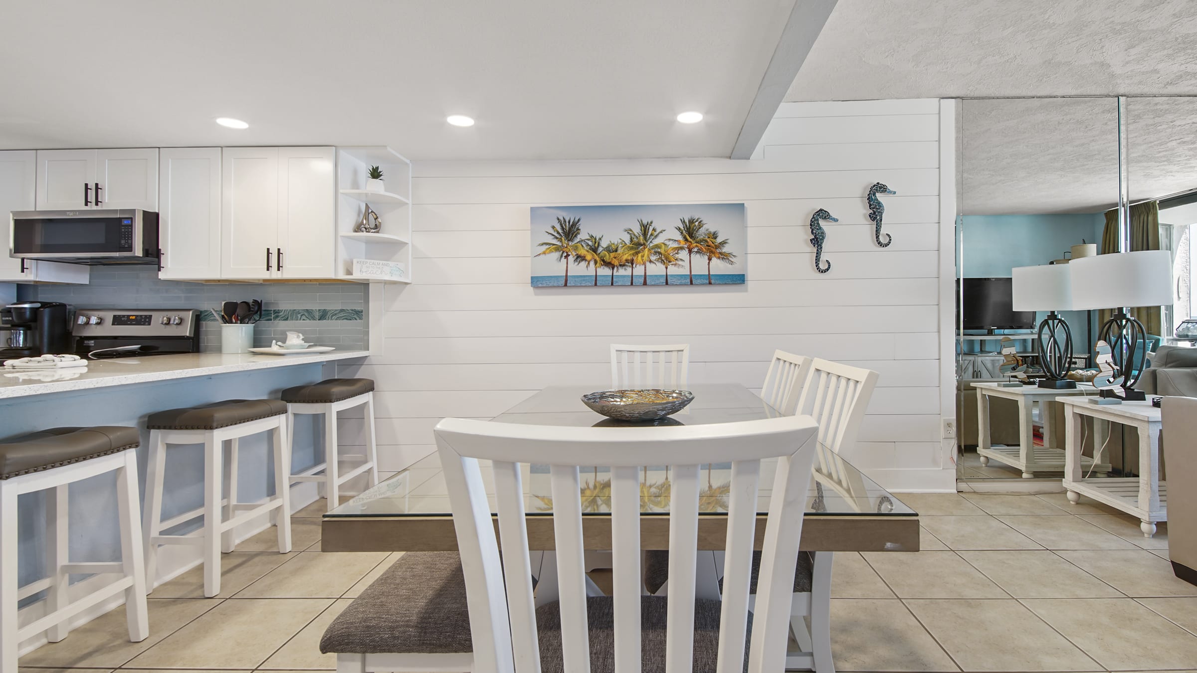 Six table siting and four bar stools.