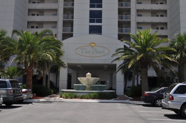 The Pearl is a luxurious gated gulf front condominium complex.  This is where memories area made.