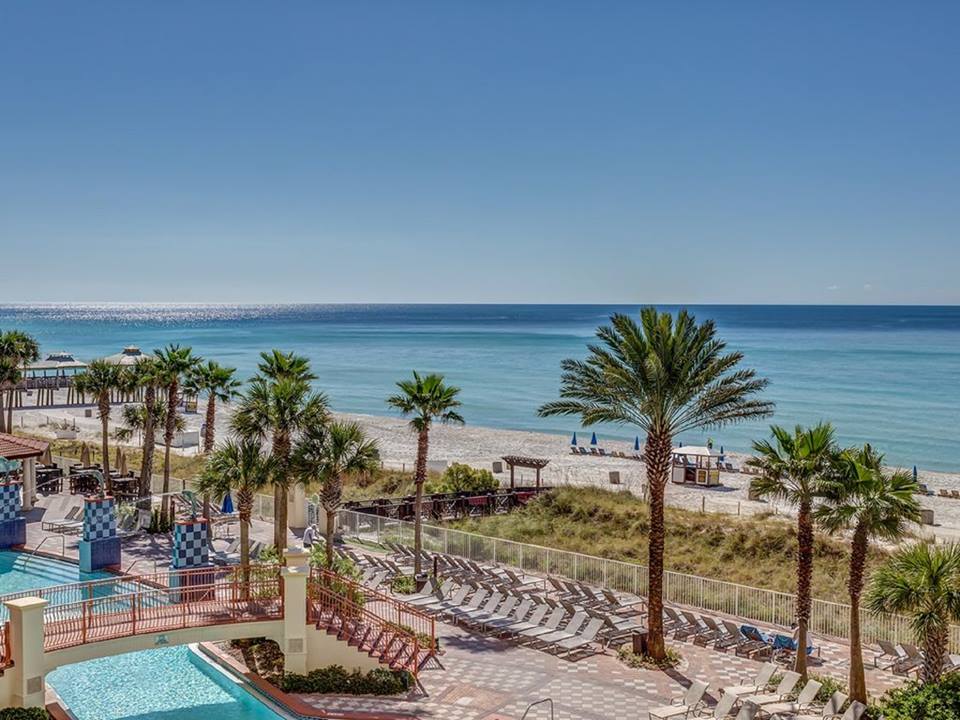 Beach/ocean view from your balcony!