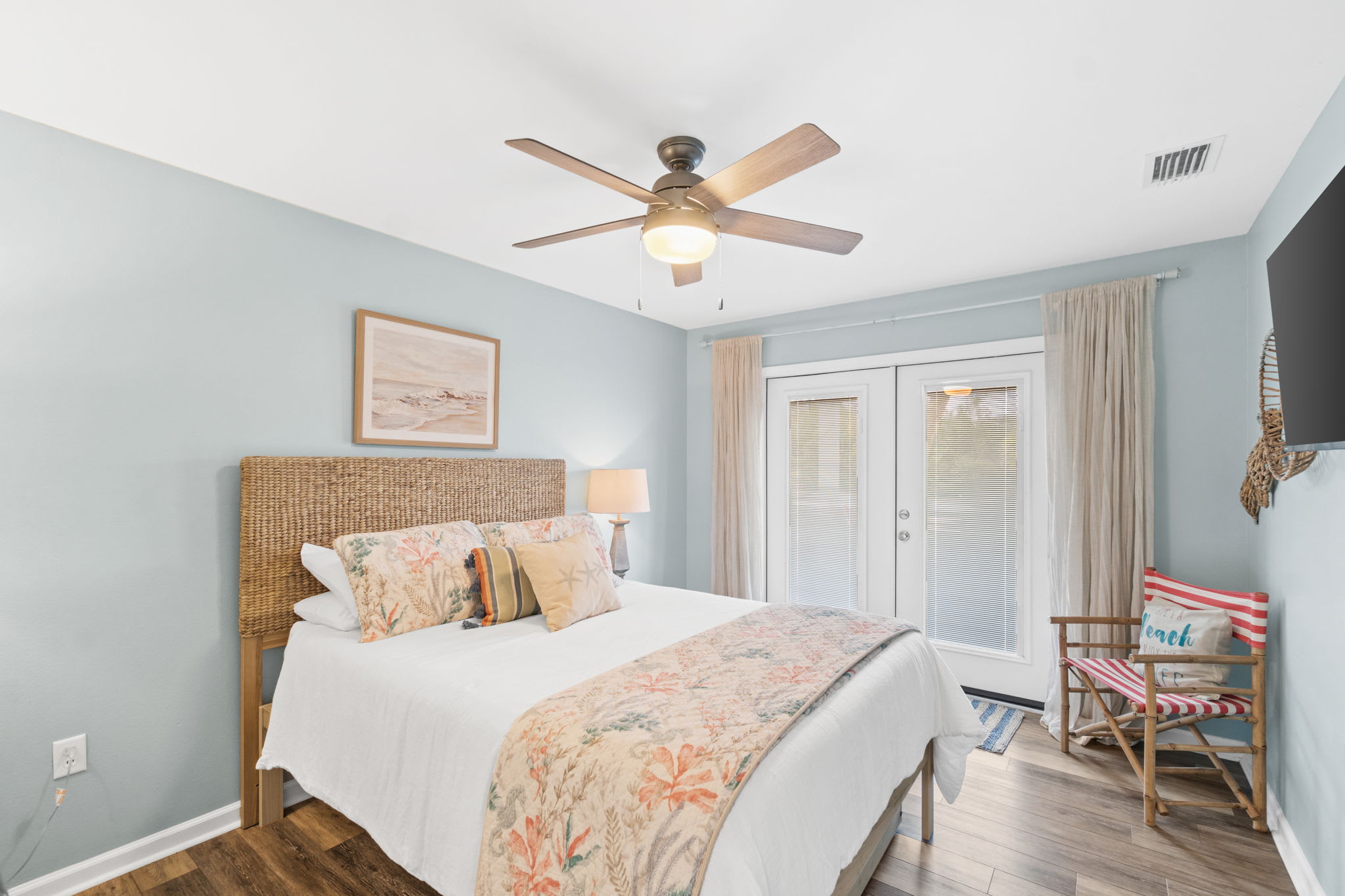 Bedroom 1-Queen Bed/Twin Trundle