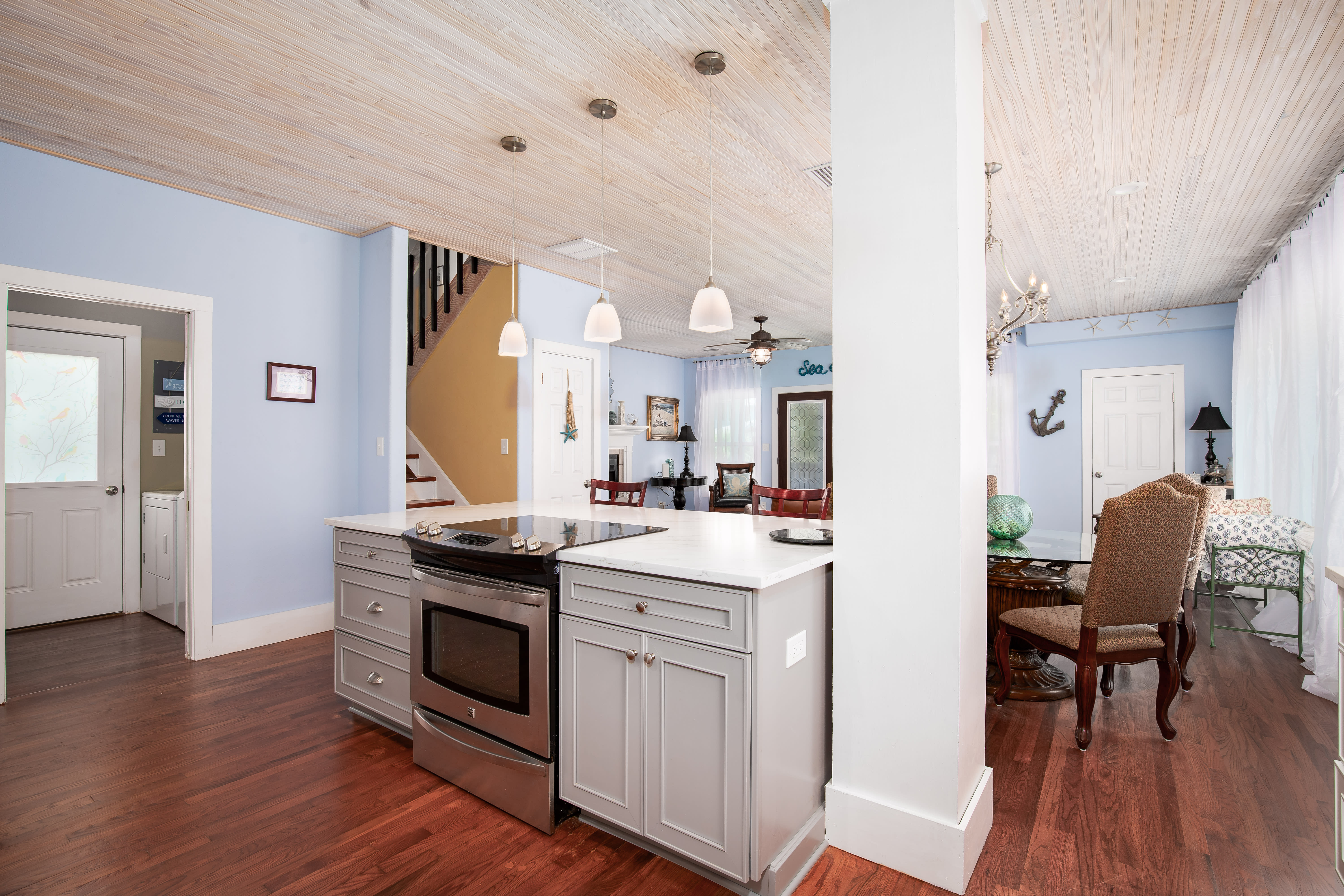 Perfect open floor plan for entertaining.