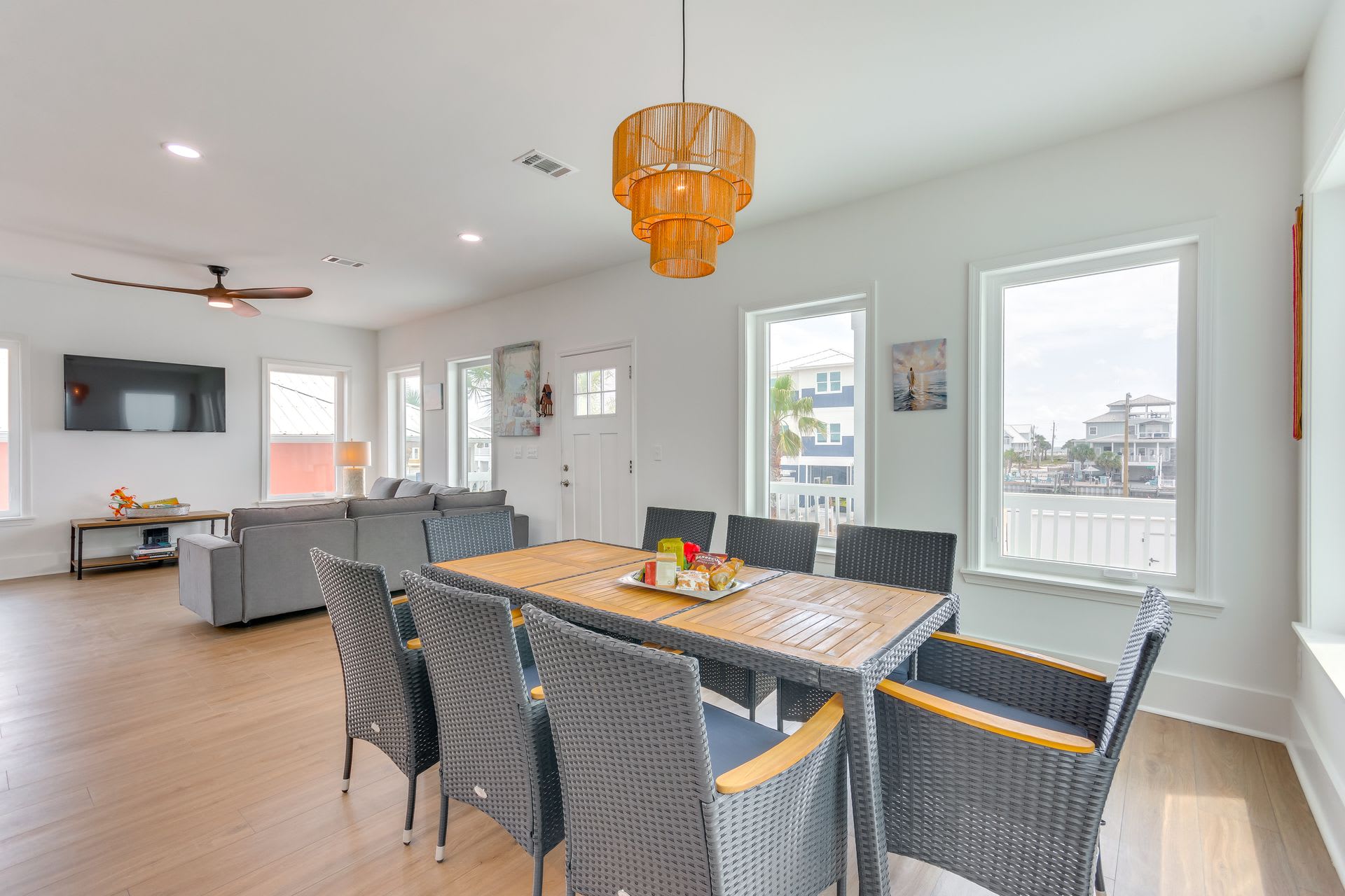 Dining Area | Dishware/Flatware Provided | 2nd Floor