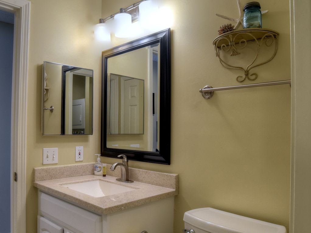 Hall door to half/guest bathroom