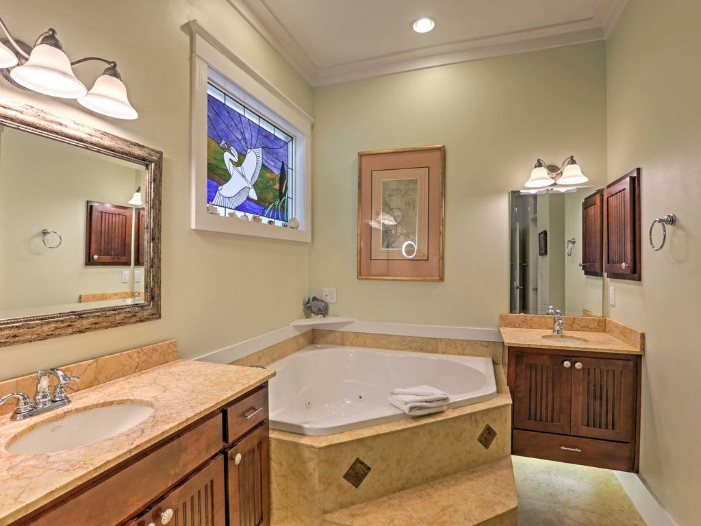 Master bathroom.