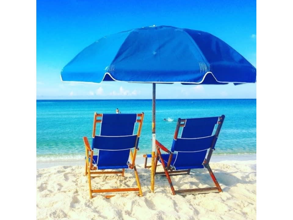 Two chairs &amp; umbrella comes with your HnB Tranquility rental  (Mar thru Oct)
