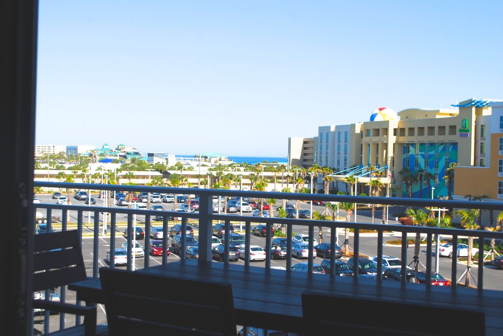 additional views from the balcony.